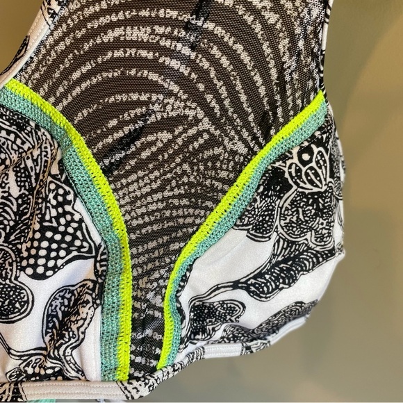 Victorias Secret Bikini Top Black Floral Bali Wave Mesh High Neck Crop Small S - Picture 4 of 15